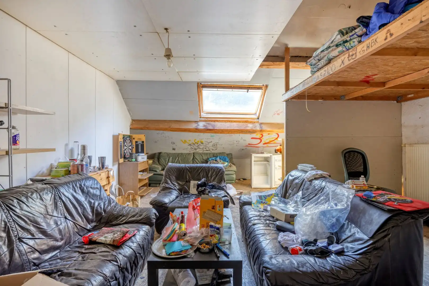 Halfopen bebouwing met 5 ruime slaapkamers, 2 badkamers, garage en tuin in Holsbeek – bewoonbare oppervlakte 214m² foto 23