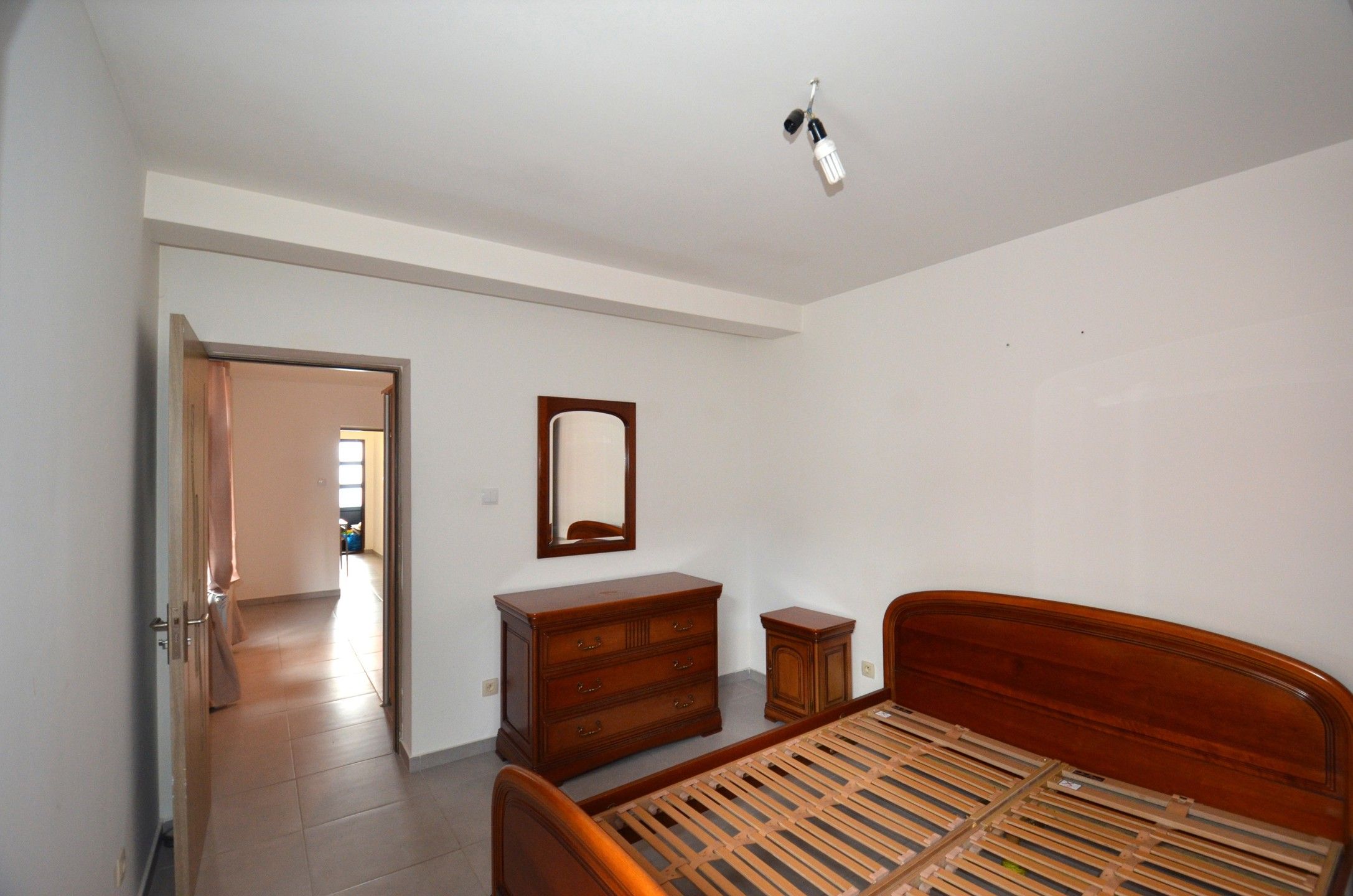 Zeer ruime woning met potentieel foto 11