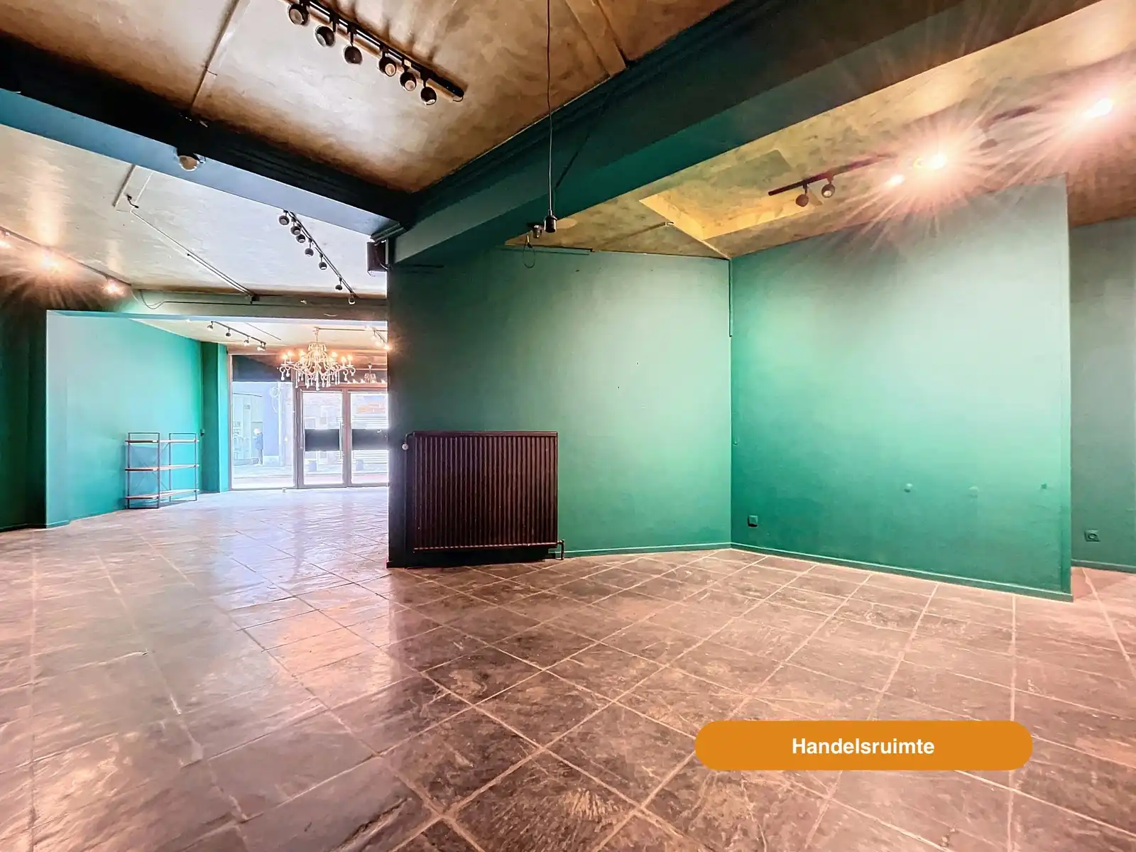 Unieke opbrengsteigendom met 2 appt + handel foto 6