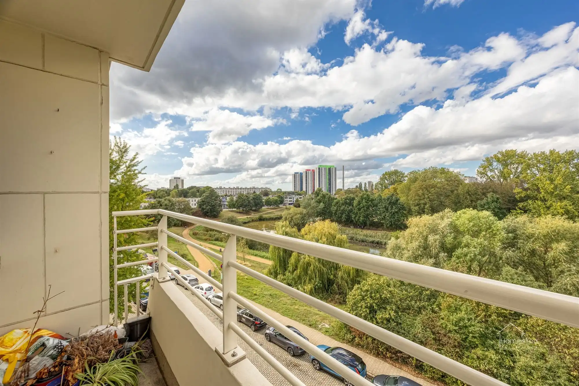 Instapklaar gerenoveerd appartement met parkzicht. foto 9