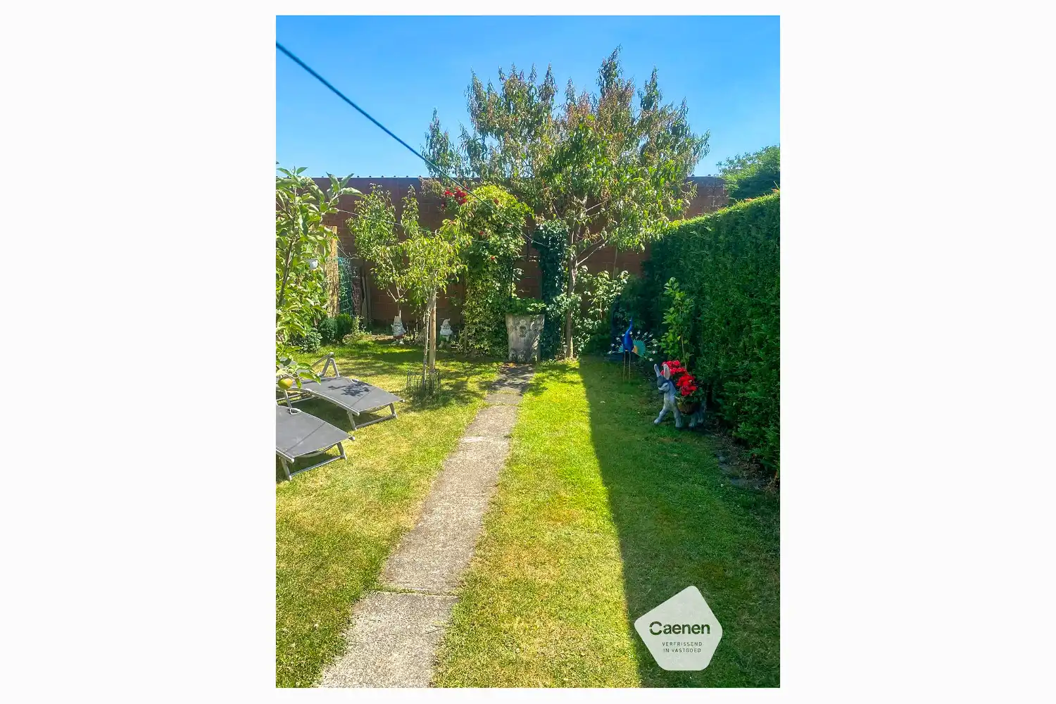 Ruime instapklare gezinswoning met groot bijgebouw foto 19