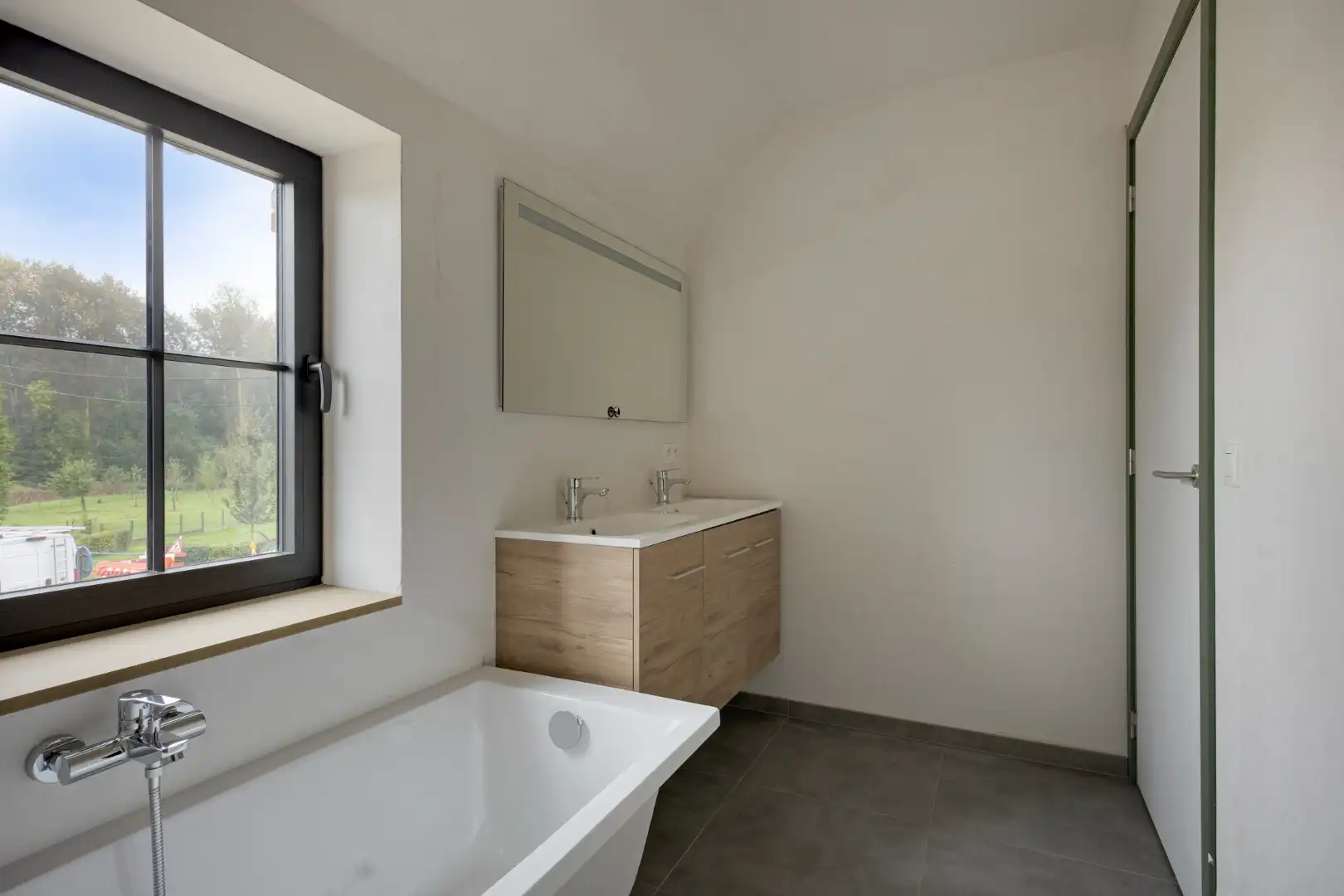 Afgewerkte halfopen bebouwing met 3 slaapkamers, tuin, terras en garage in Kerkom! - EPB A kWh/m² - bewoonbare opp. 147 m² - 6% BTW Mogelijk foto 23