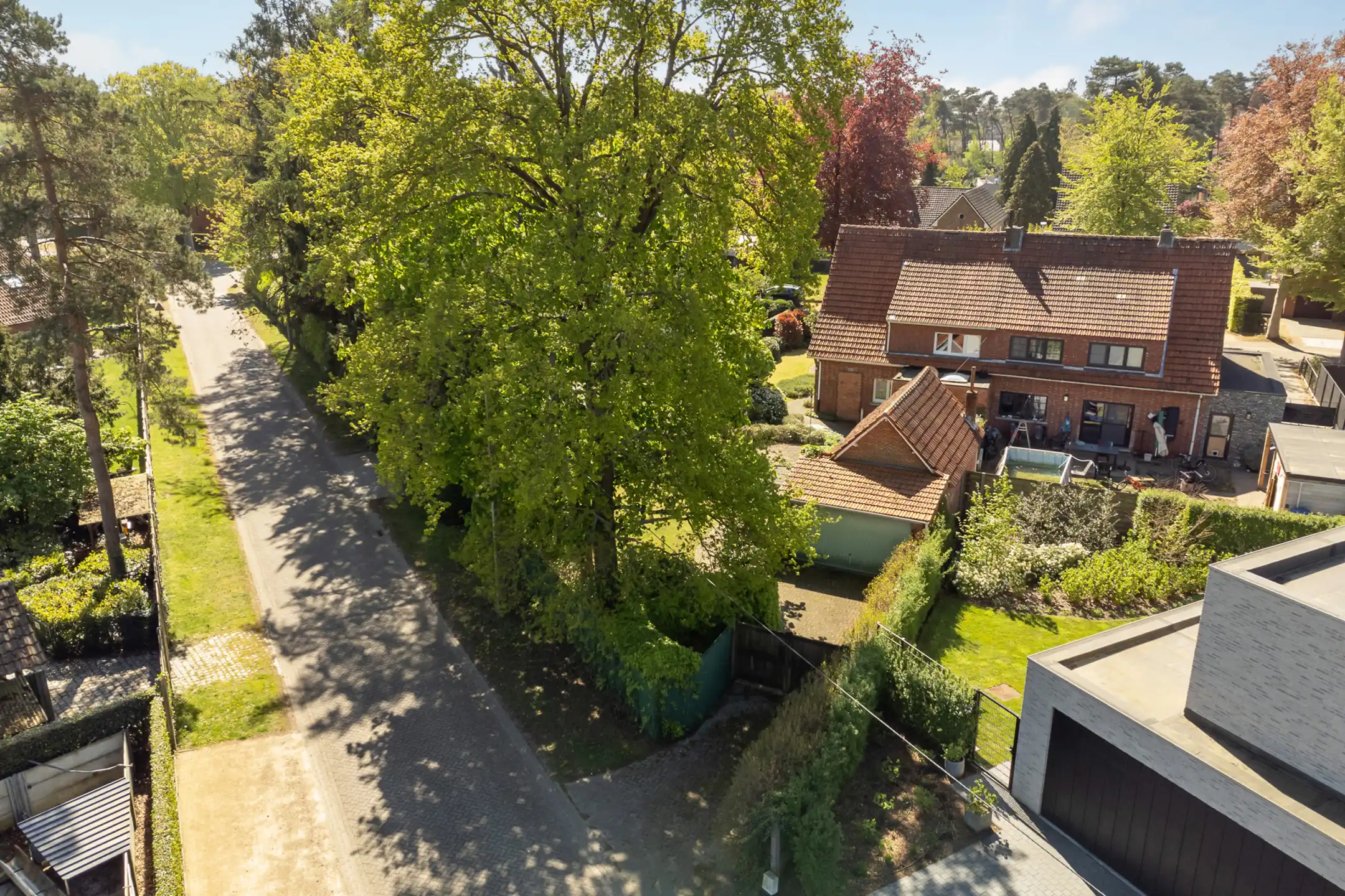 Charmante woning met 4 slpks op 742 m² met achteringang foto 40