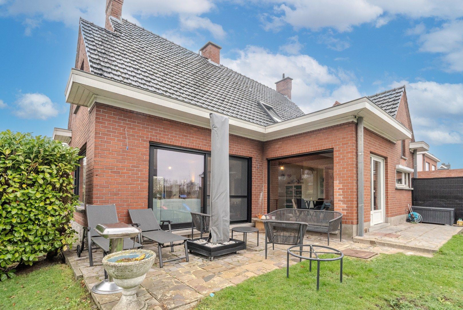 Ruime en karaktervolle villa op 750m² in Deerlijk foto 12