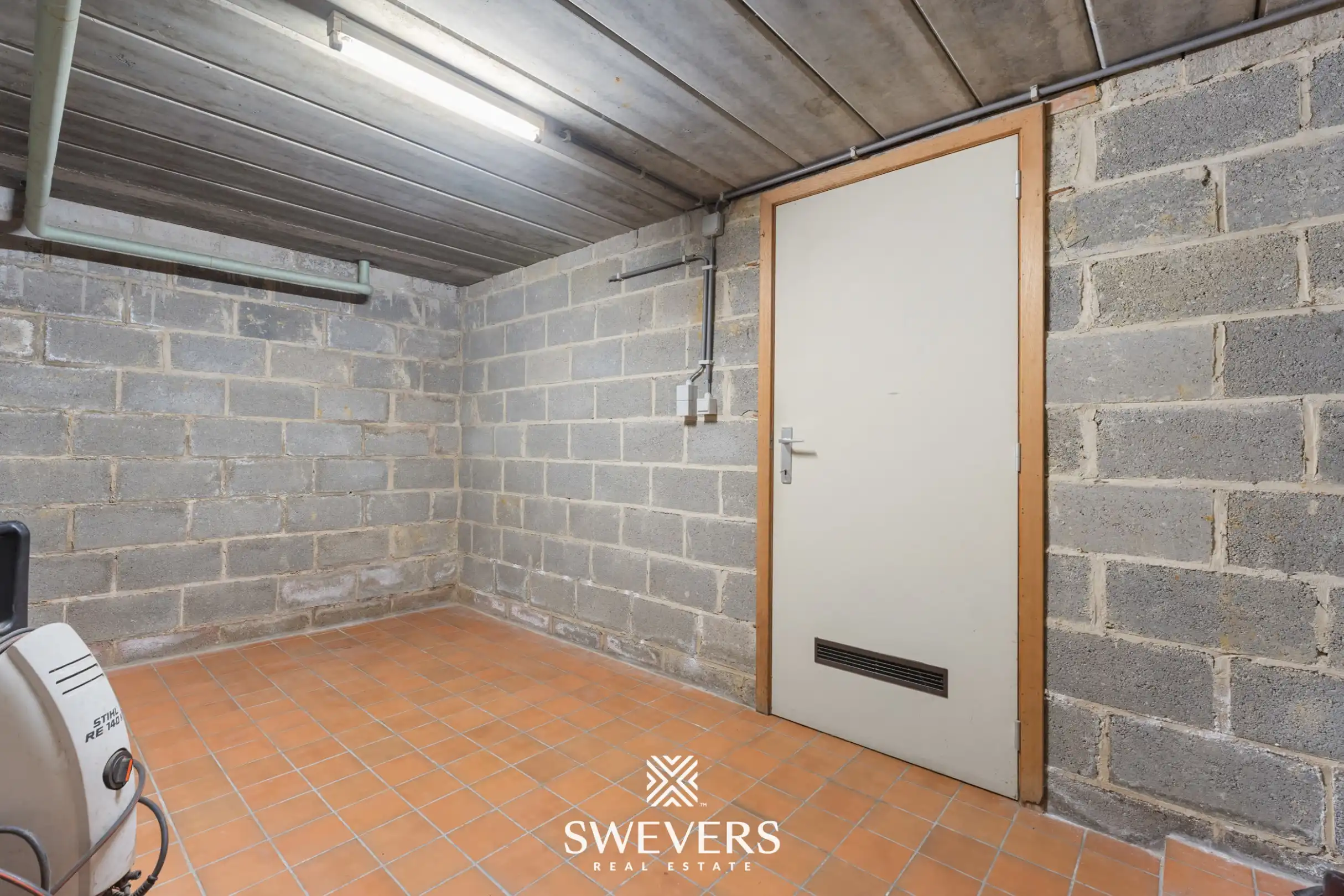 Open bebouwing in Houthalen met 3 slaapkamers, grote kelder en garage: foto 24