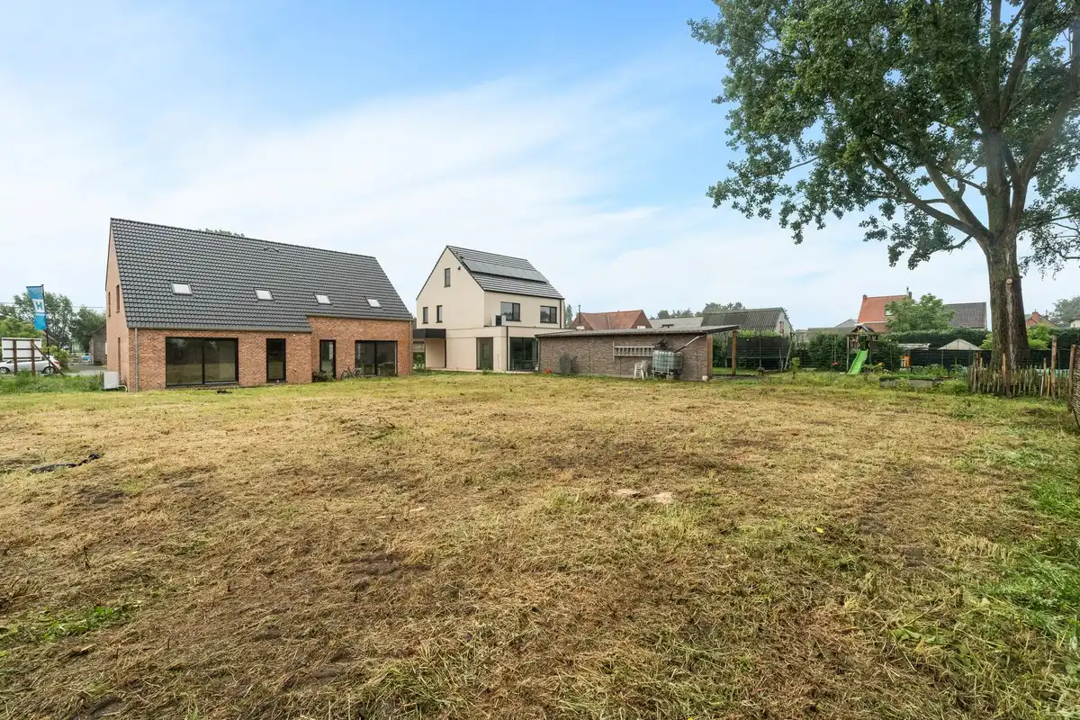 Hectaar bouwt halfopen woningen in Arisdonk, Waarschoot! foto 4