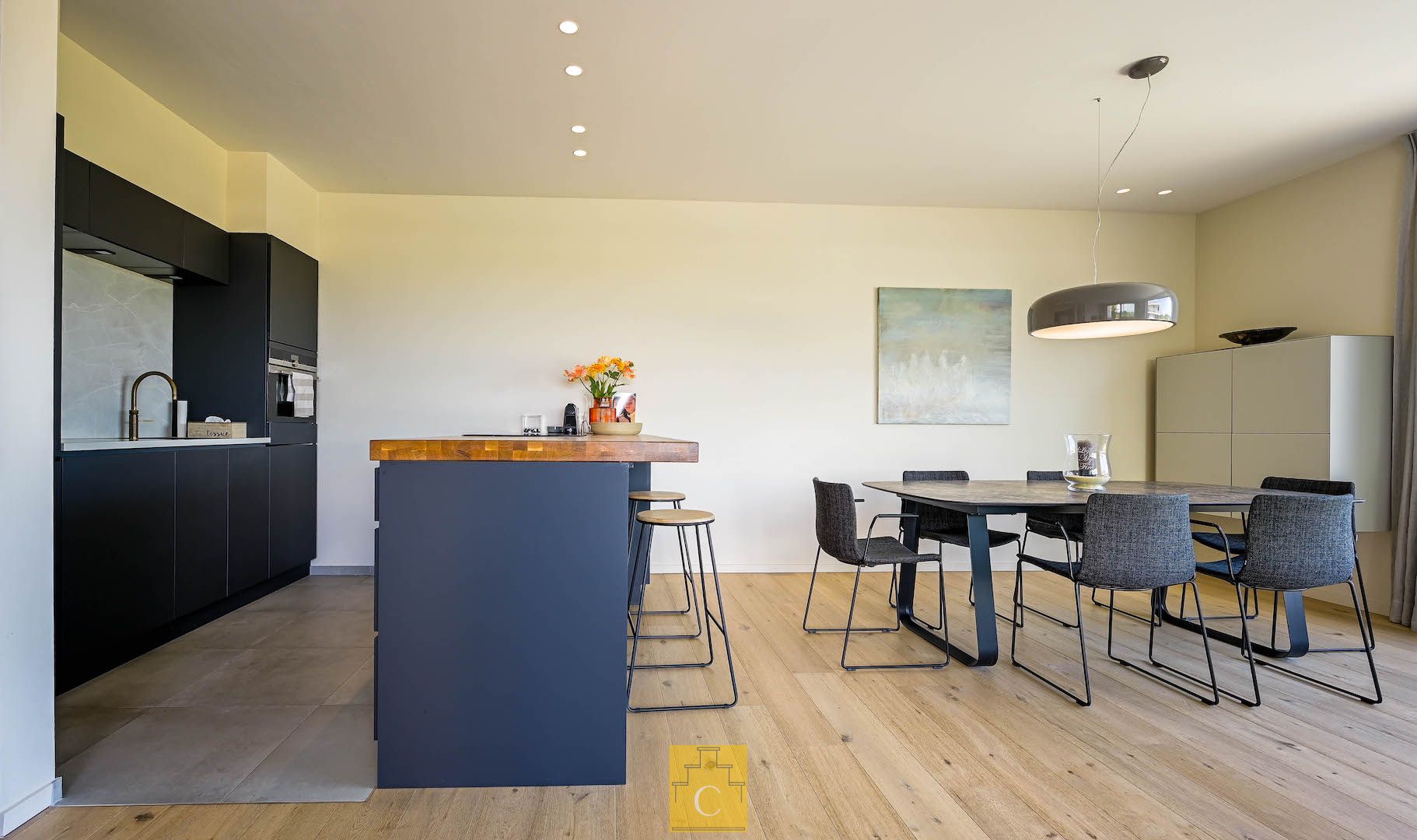Recent 2 slaapkamerappartement met mooie zichten en ruim terras foto 11