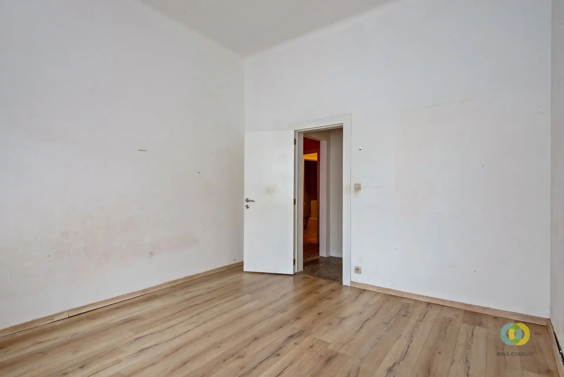 ** IN OPTIE** Individuele handelzaak - kantoor foto 9