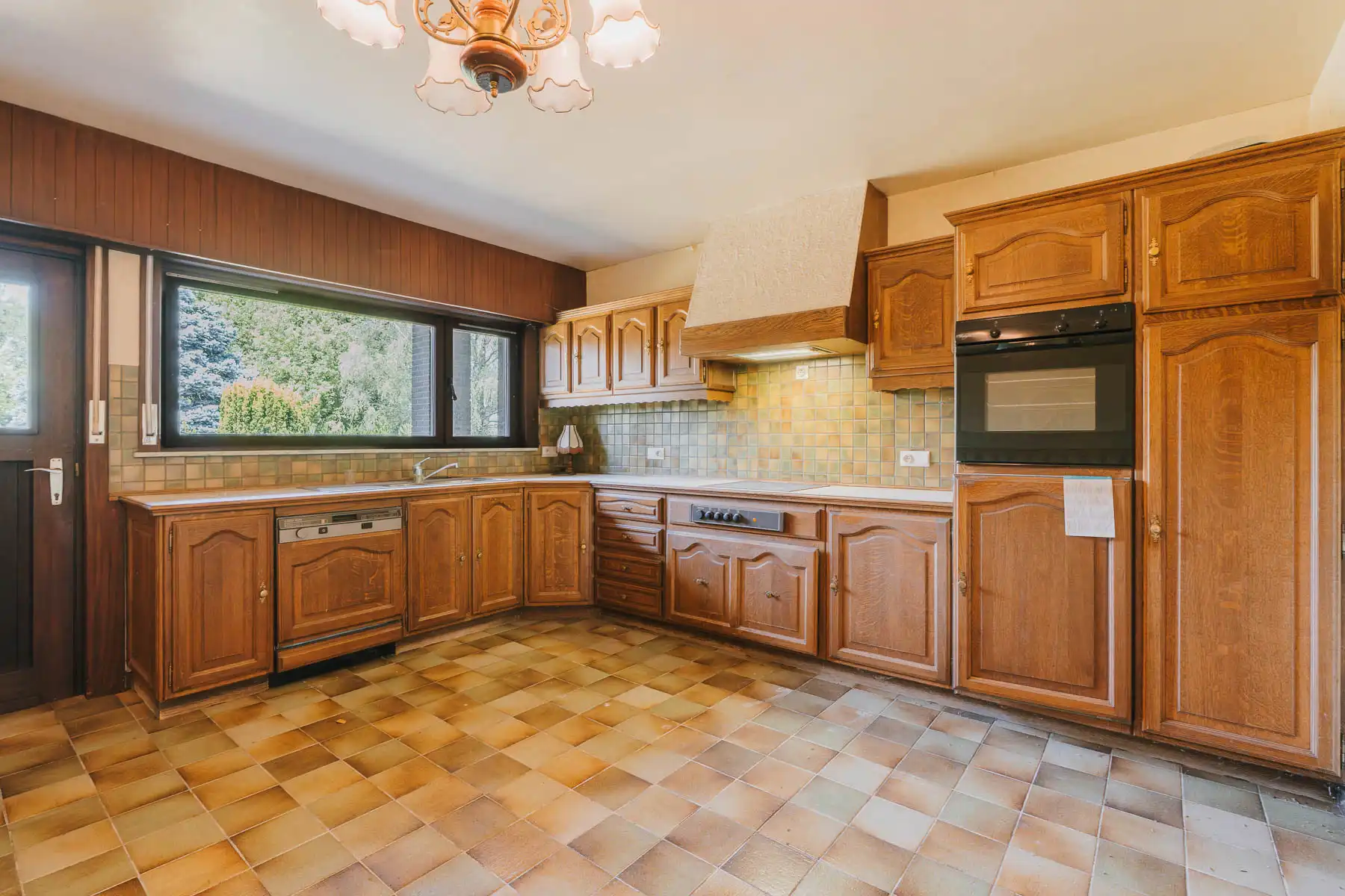 Prachtige renovatiewoning met zeldzame groene ligging foto 11
