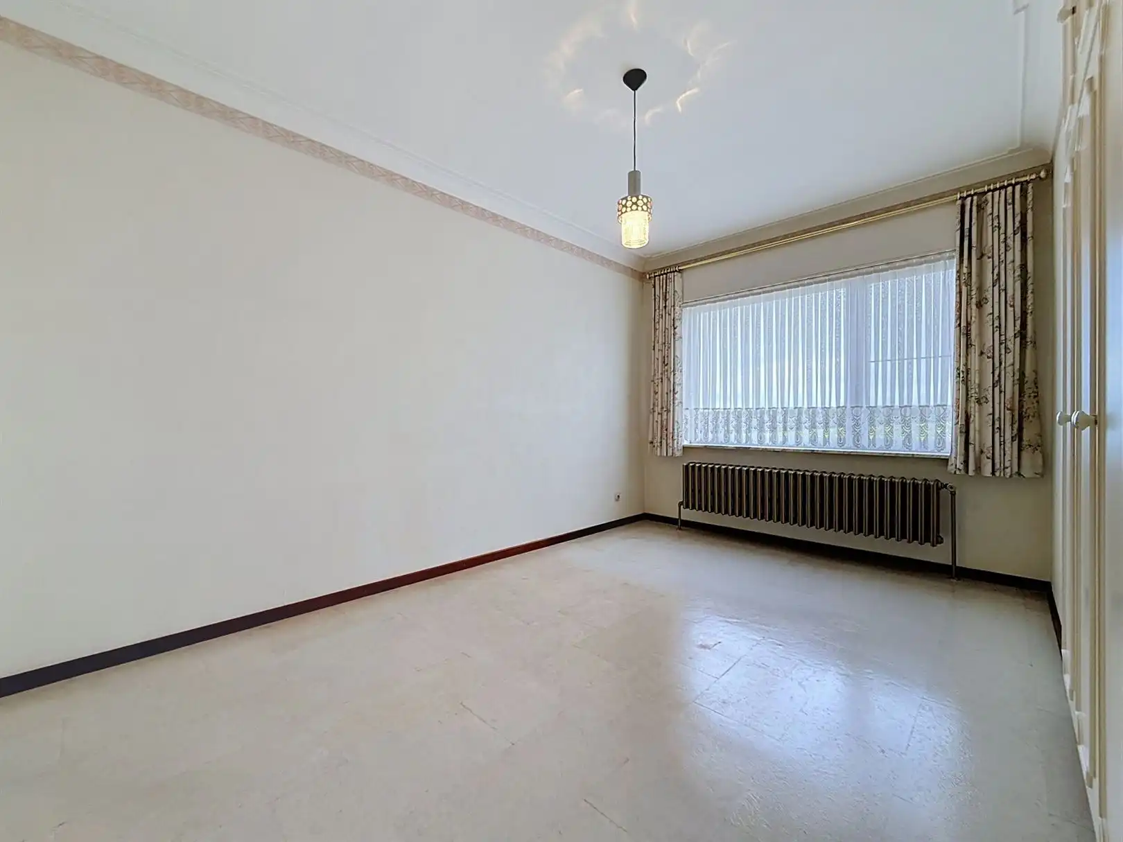 Op te frissen bungalow met garage, 3 slpks, opp 16a 17ca foto 20