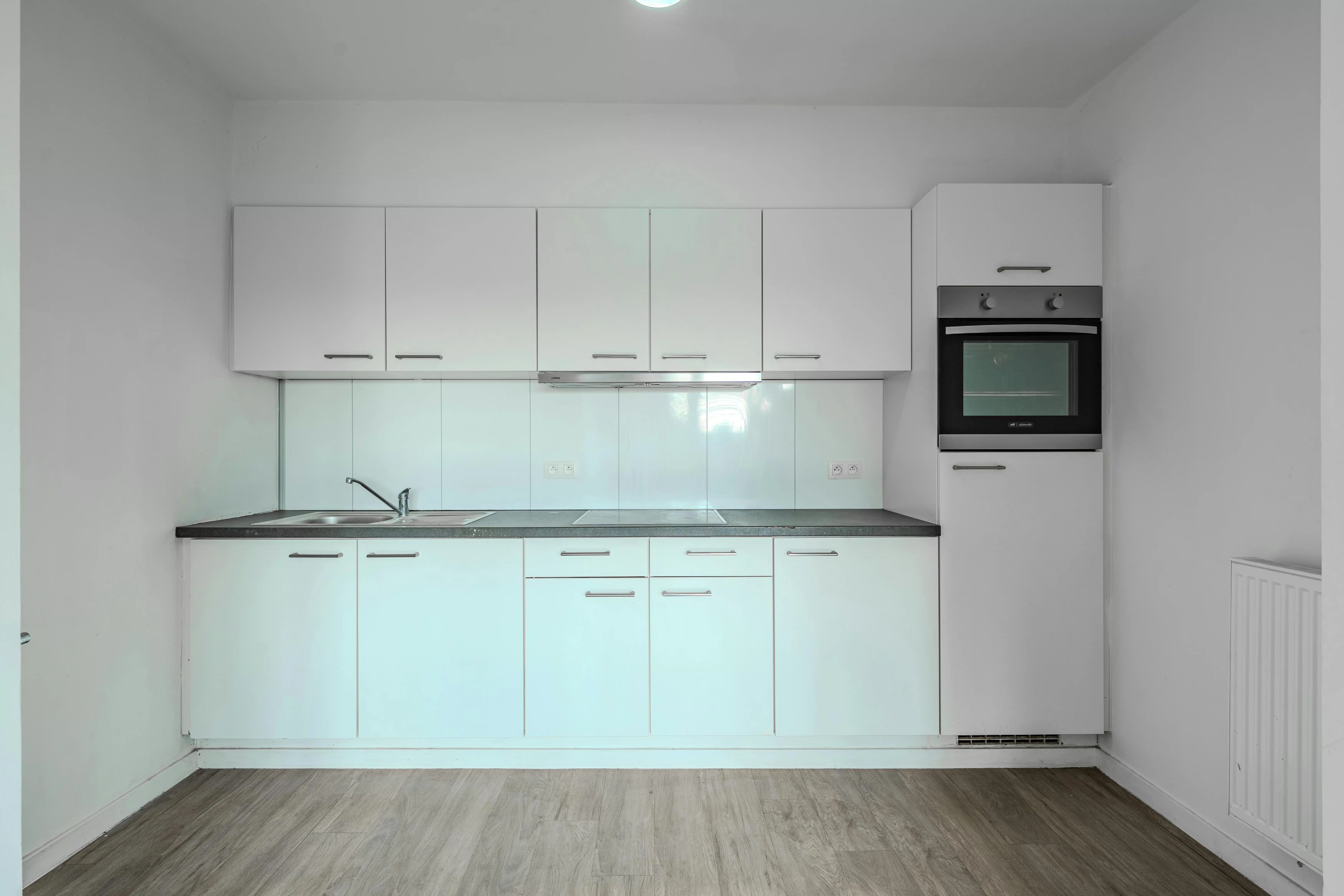 Instapklaar 2-slaapkamerappartement te Oostende foto 4