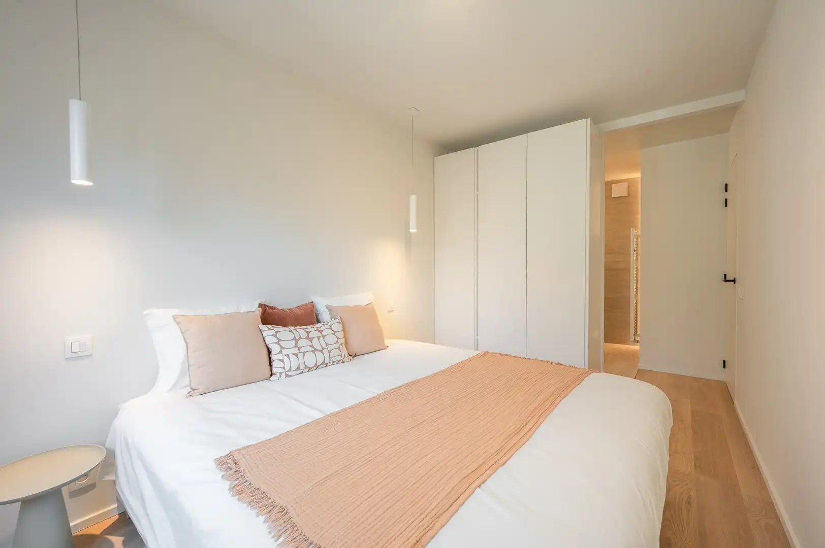 Volledig gerenoveerd appartement met zuidgericht terras heel centraal gelegen op de Kustlaan. foto 15