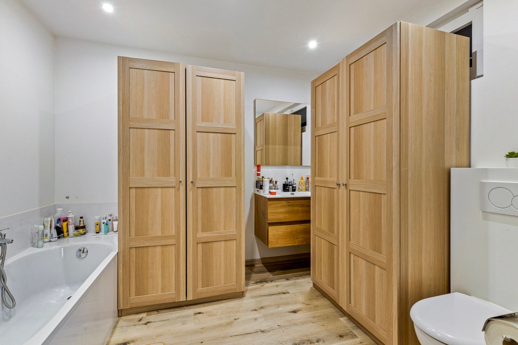 Instapklare woning met 3 slaapkamers en 2 badkamers foto 9