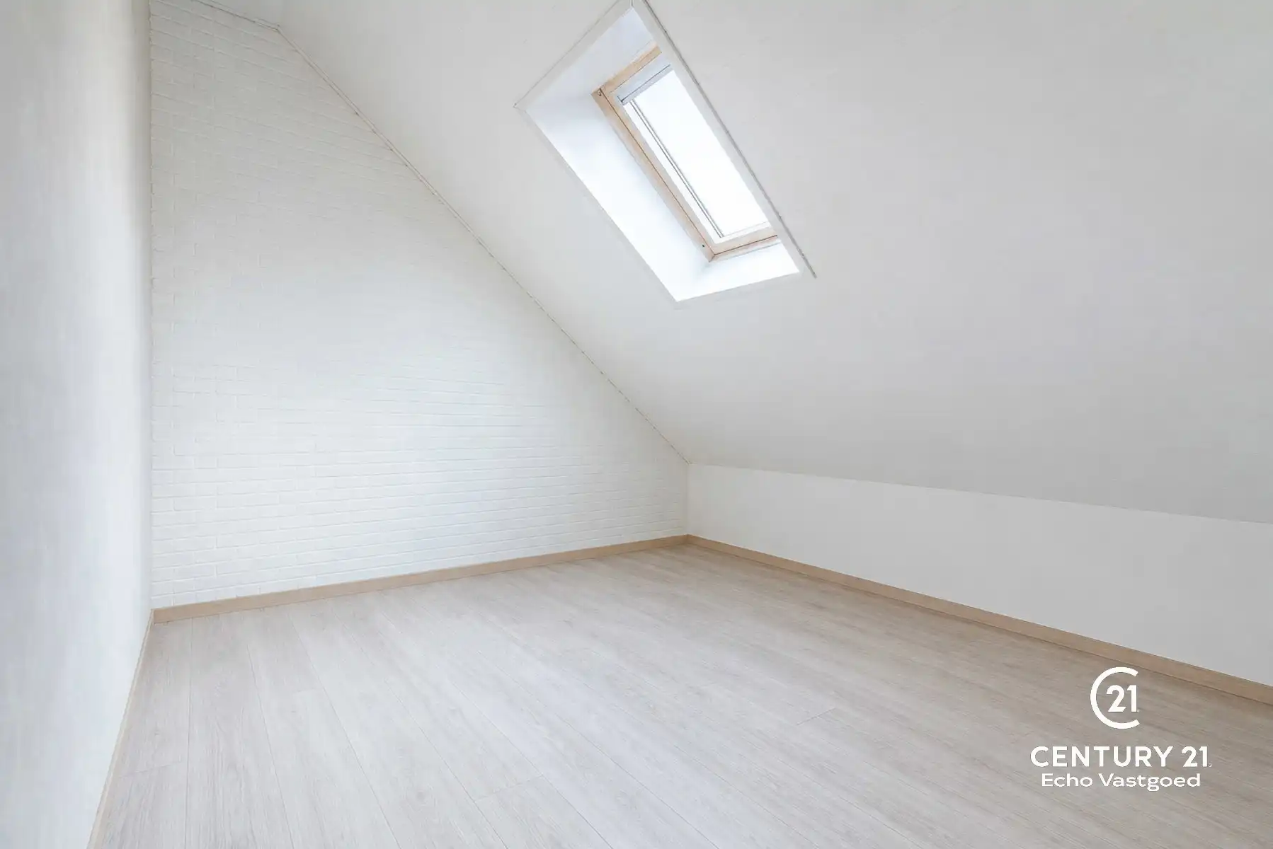 ruime woning met 4 slaapkamers op een fraai hoekperceel  foto 20