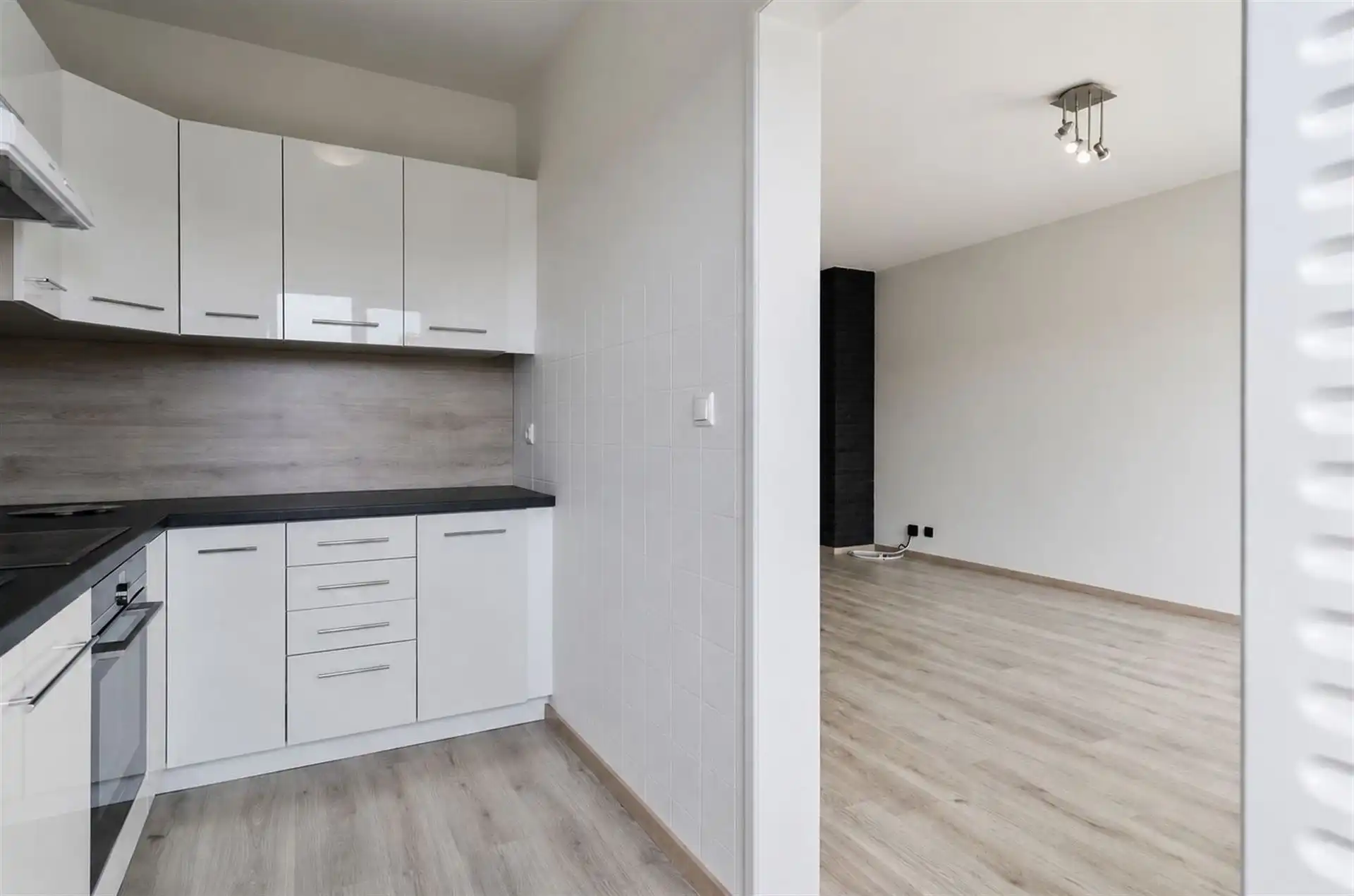 Instapklaar appartement met 2 slpks! foto 5