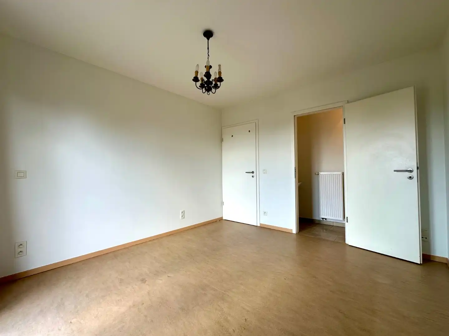 Appartement op centrale ligging te Sint-Andries foto 10