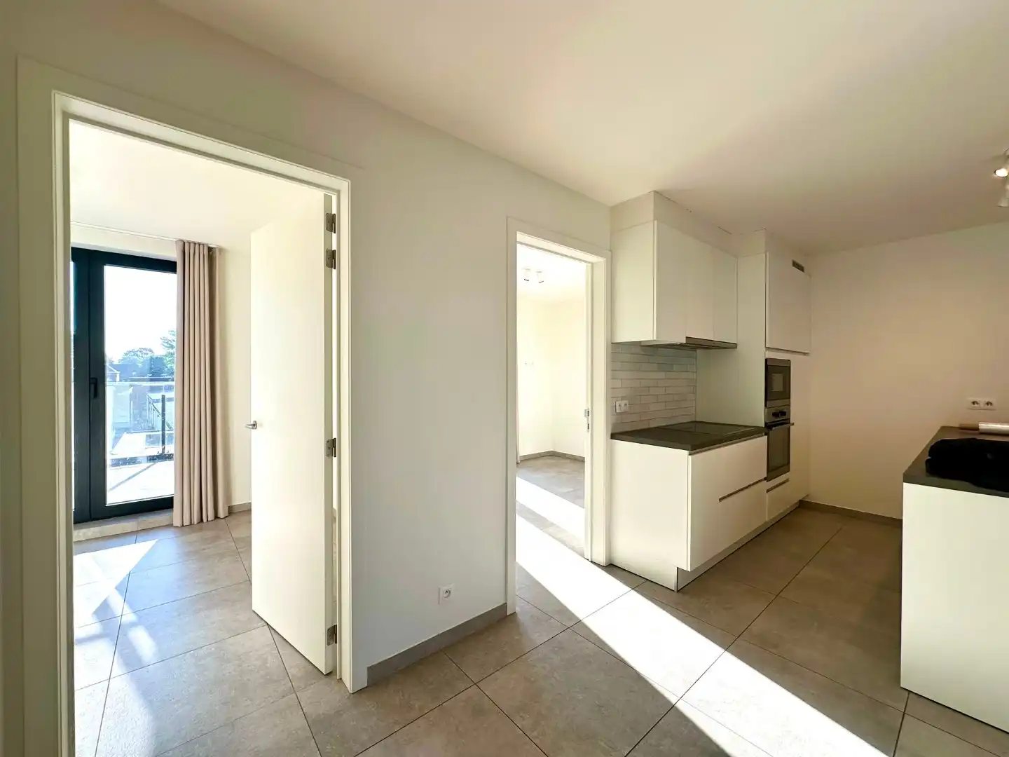 Modern appartement in het hartje van Sint-Andries foto 5