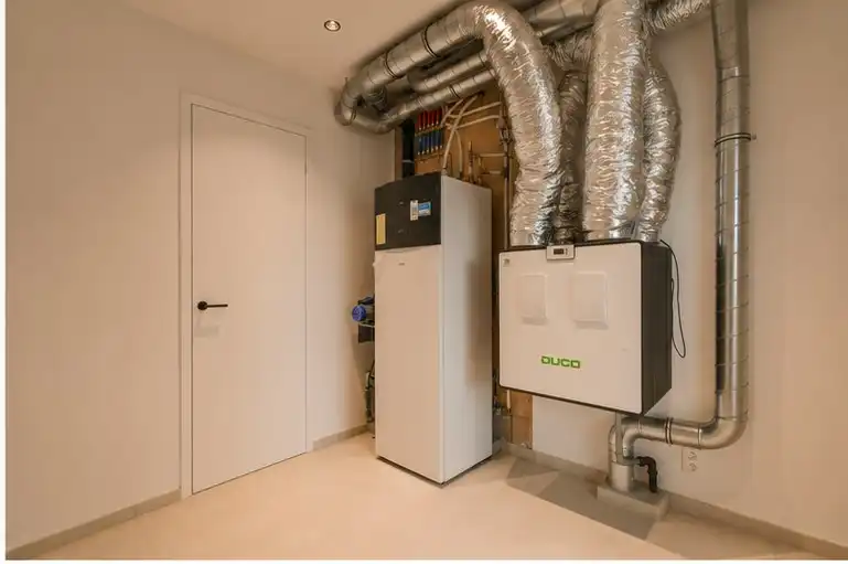 Ruime afgewerkte nieuwbouwwoning met landelijk zicht! foto 9