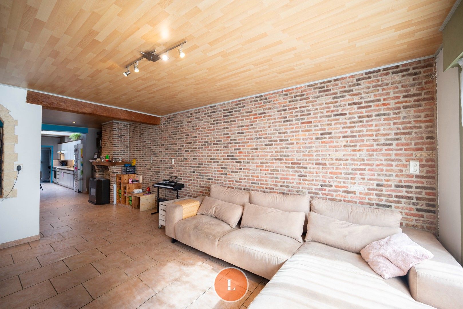 Te koop ruime half open woning met 5 slaapkamers en uitweg te Menen. foto 6