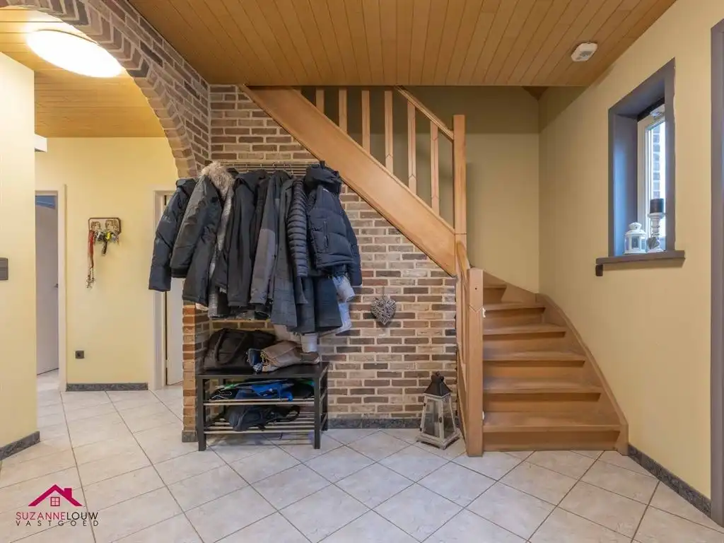 Verrassend ruime en gezellige, instapklare vrijstaande woning met paardenstal foto 28