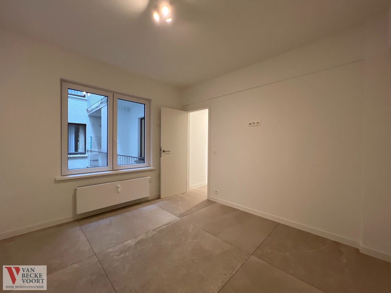 Gerenoveerd appartement met groenzicht foto 9