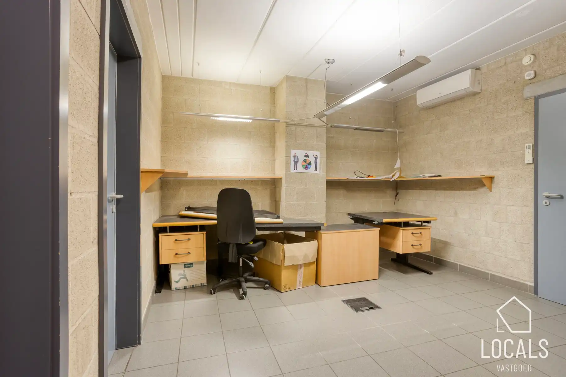 Opbrengsteigendom met woning en kantoor in centrum Haaltert foto 24