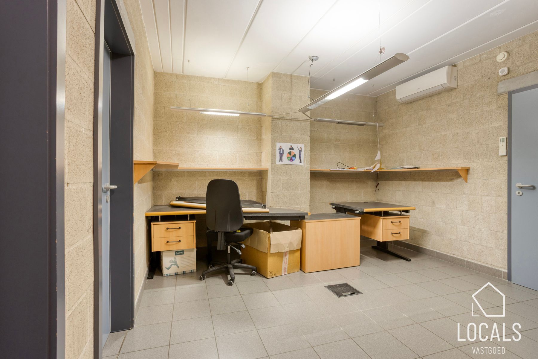 Opbrengsteigendom met woning en kantoor in centrum Haaltert foto 24