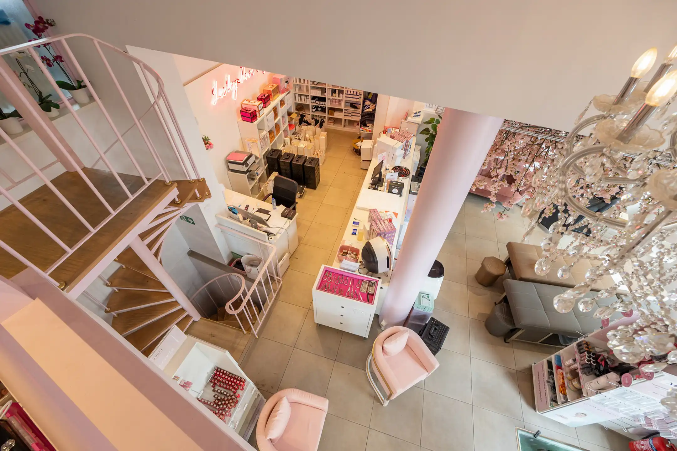 ANTWERPEN - Uitzonderlijke handelsruimte op centrale locatie foto 7