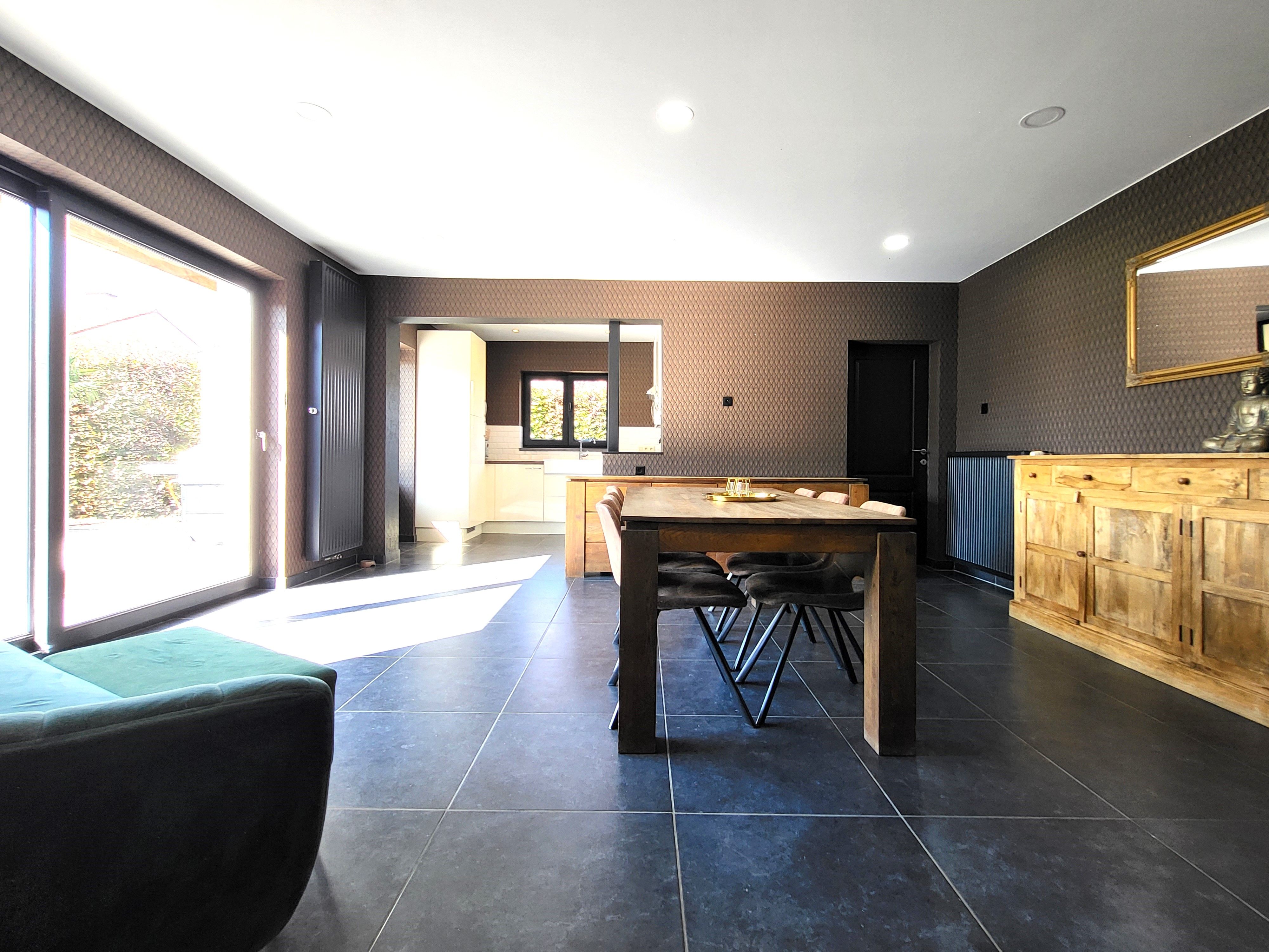 Prachtig gerenoveerde woning en bijgebouw op 571m² met commerciële doeleinden.  foto 11