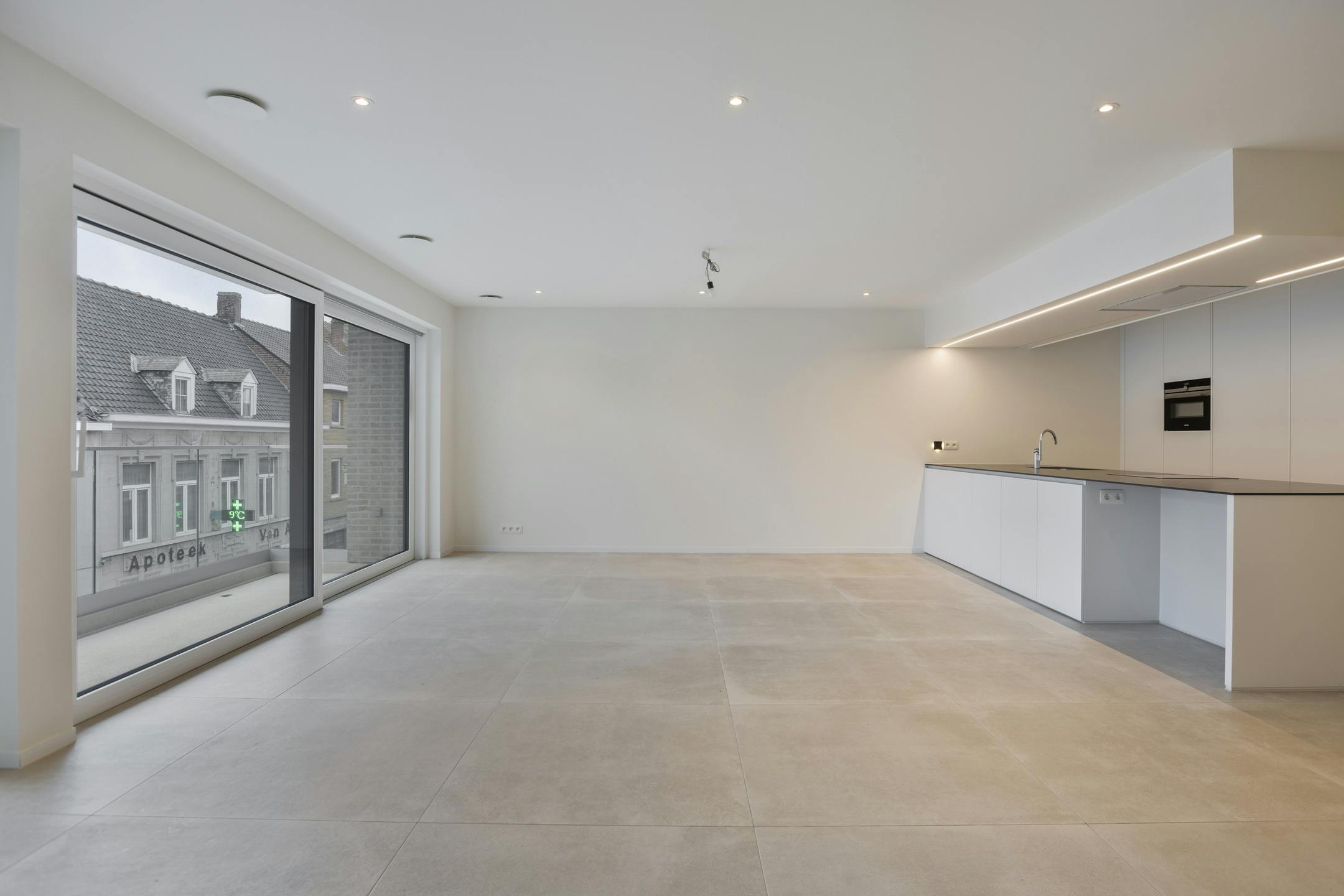 Nieuwbouwappartement te koop in de Ieperstraat in Poperinge foto 6