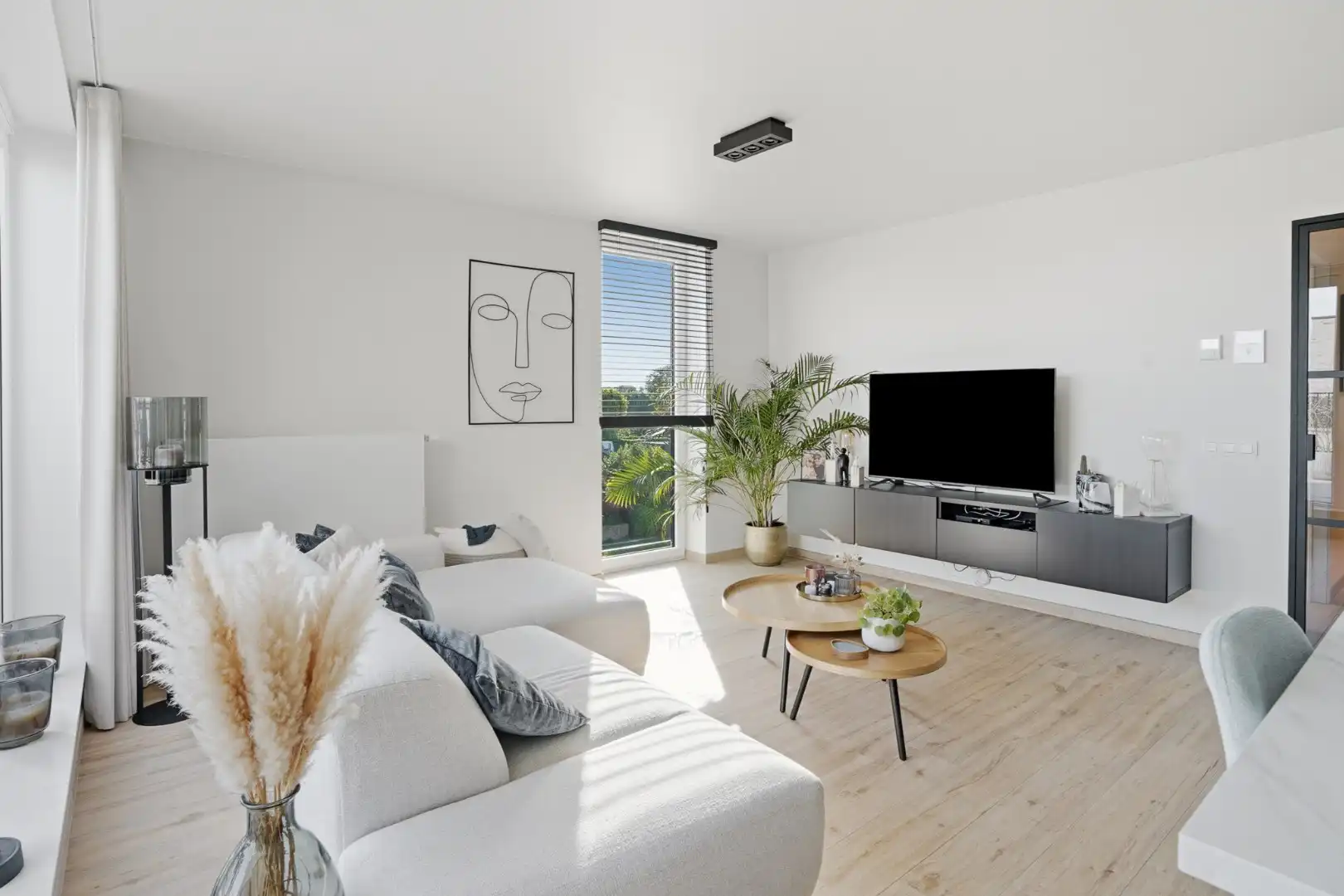 Prachtig instapklaar appartement met terras, groen zicht en autostaanplaats foto 9