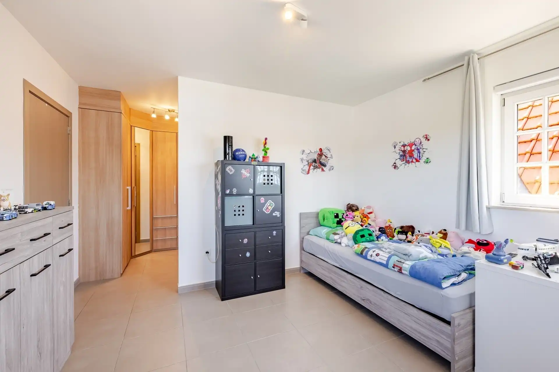 Lichtrijk duplexappartement met 2 SLPK, 2 badkamers & garage foto 17