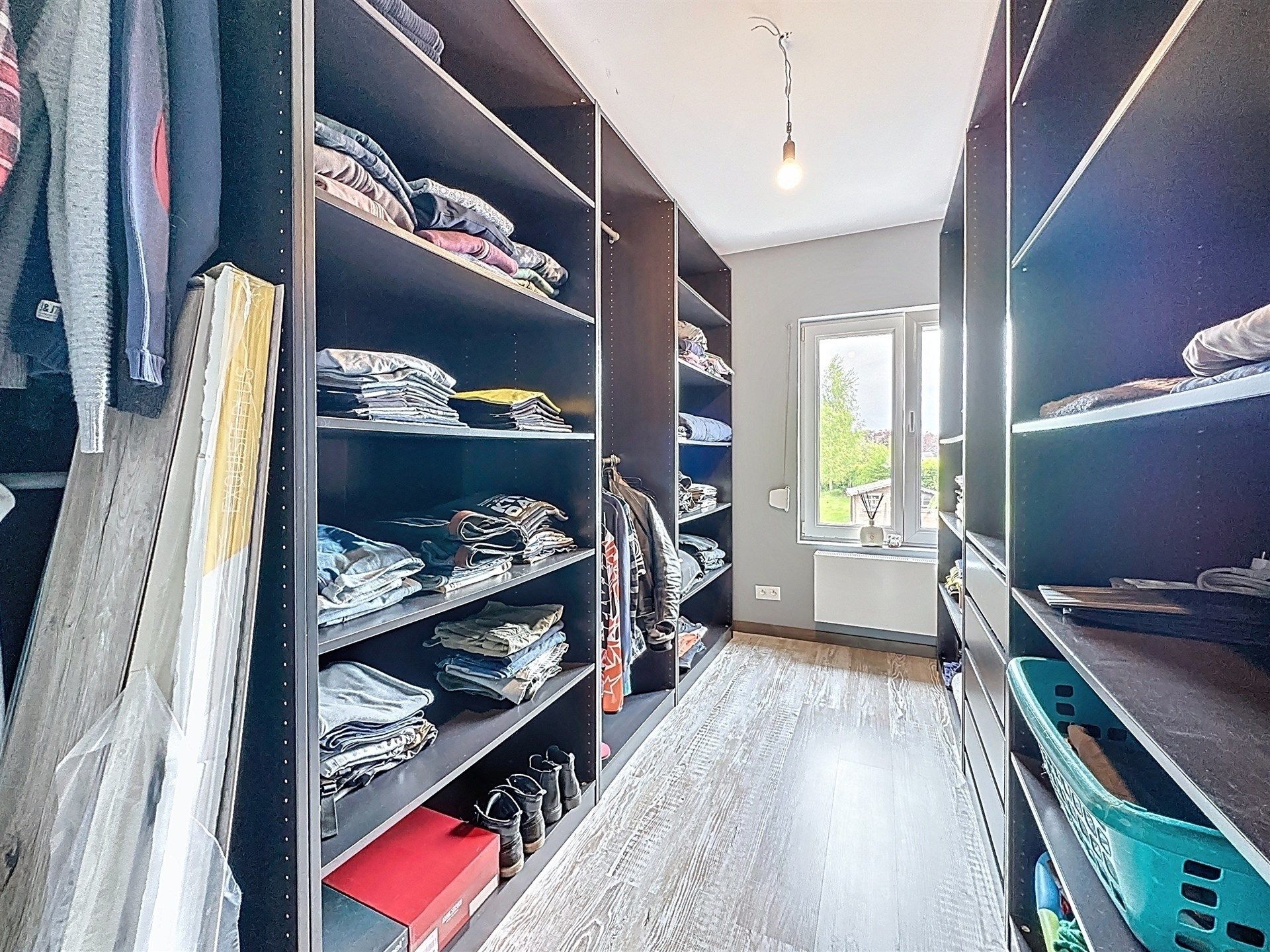 Prachtige gezinswoning met 4 slaapkamers, 2 badkamers op een perceel van 760m²! foto 15