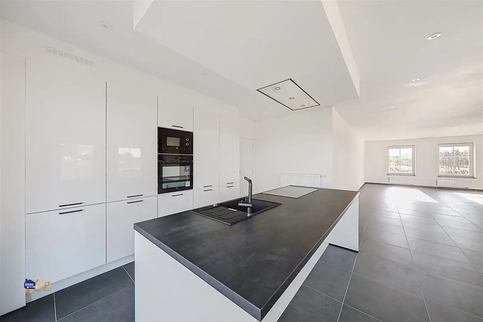 Volledig gerenoveerde gezinswoning foto 9