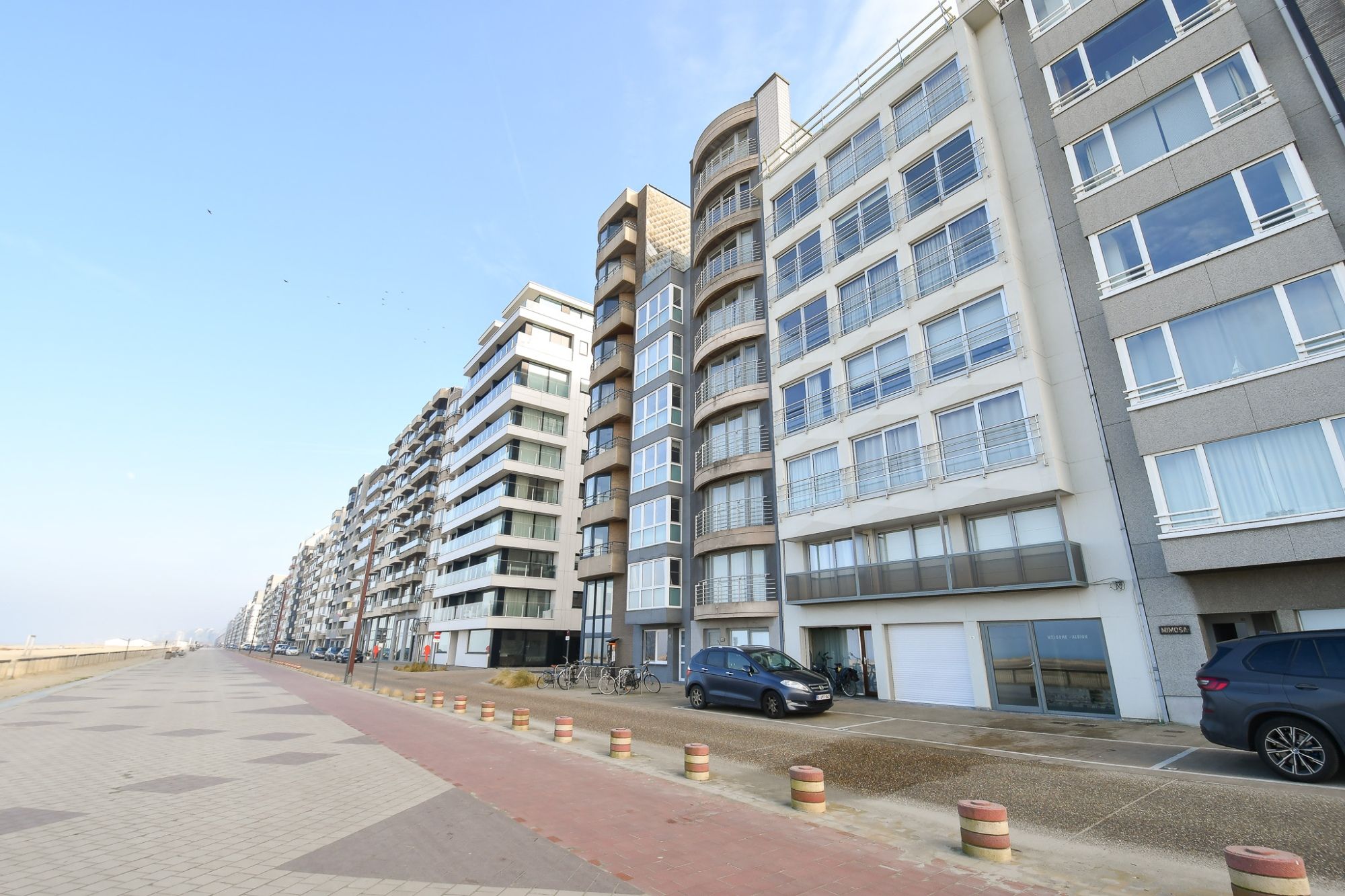 GERENOVEERD LICHTRIJK APPARTEMENT met ZEE - ZICHT foto 13