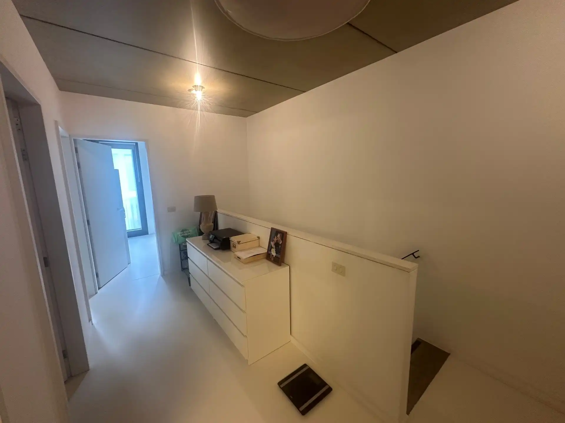 Exclusieve moderne woning met gemeenschappelijke binnentuin en ondergrondse autostaanplaats.  foto 10