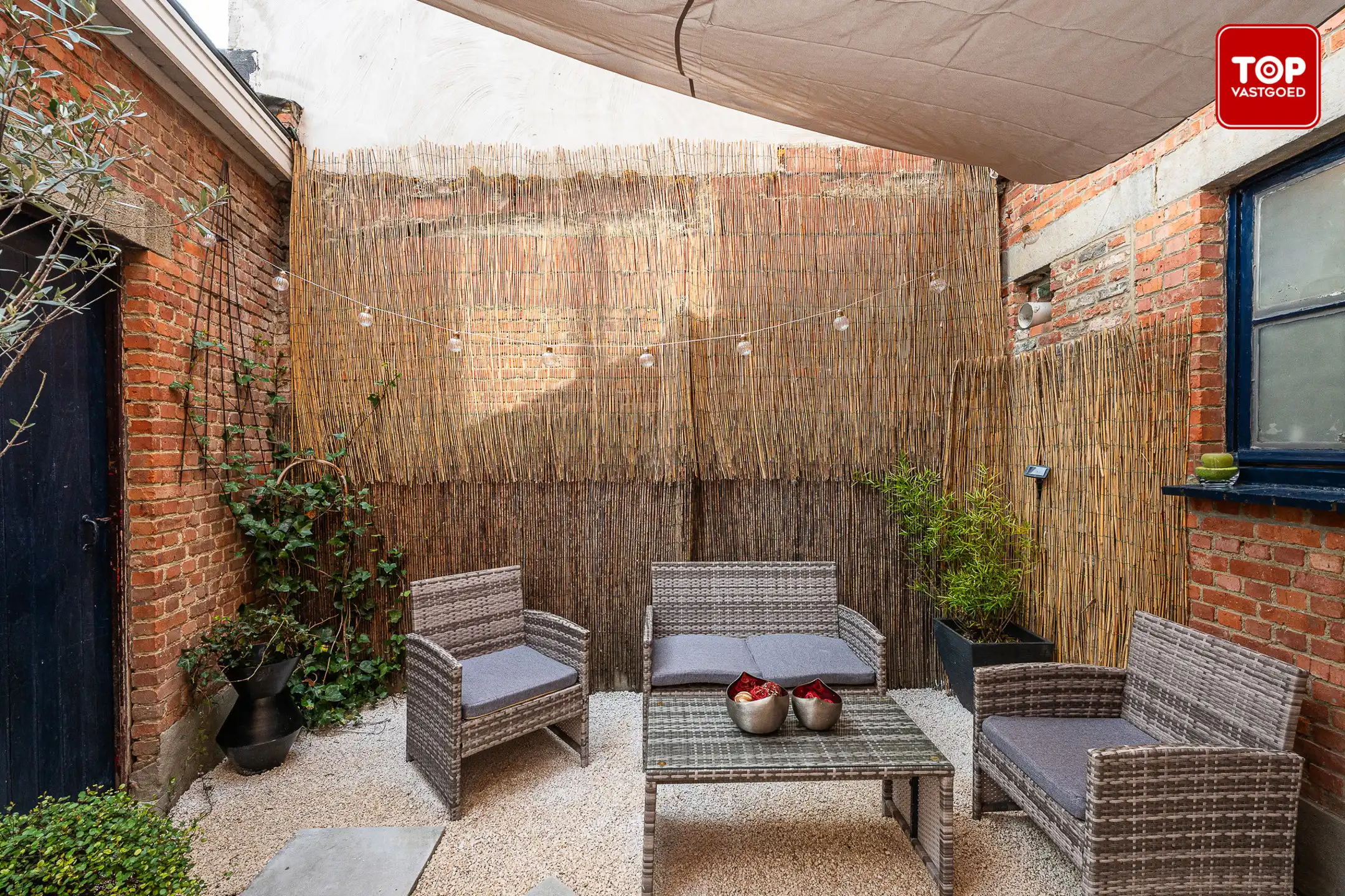 Statige, lichtrijke woning met 3 slaapkamers en stadskoer foto 26