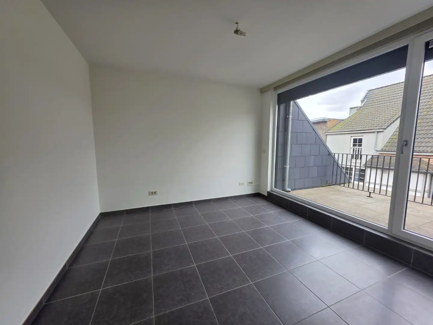 GEZELLIGE RIJWONING MET 3 SLPKS | KOER EN TERRAS foto 8