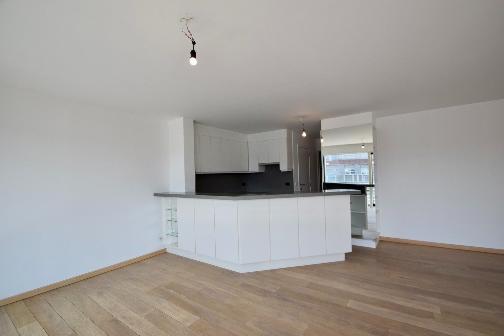 Zonnig appartement heel goed gelegen in het centrum van Knokke, vlakbij de winkels en de zee. foto 7