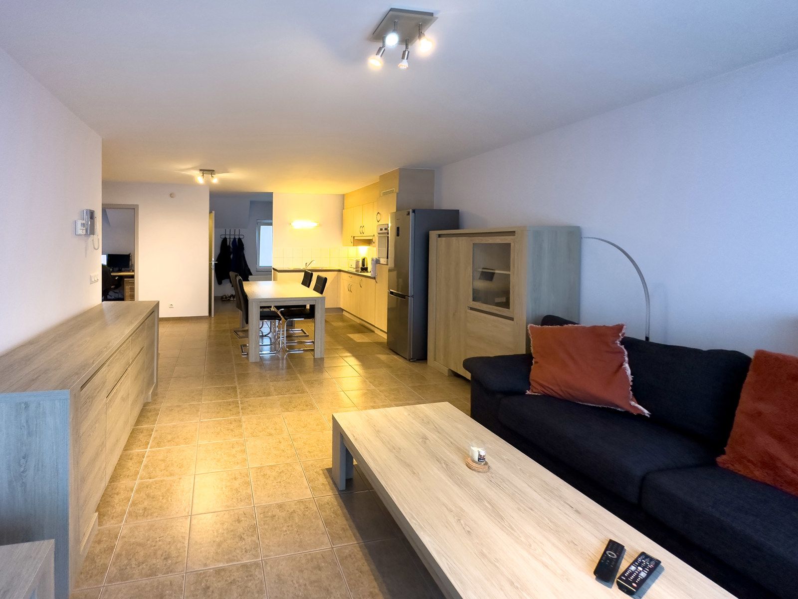 Energiezuinig, instapklaar 2-slpk appartement te huur in Wetteren foto 4