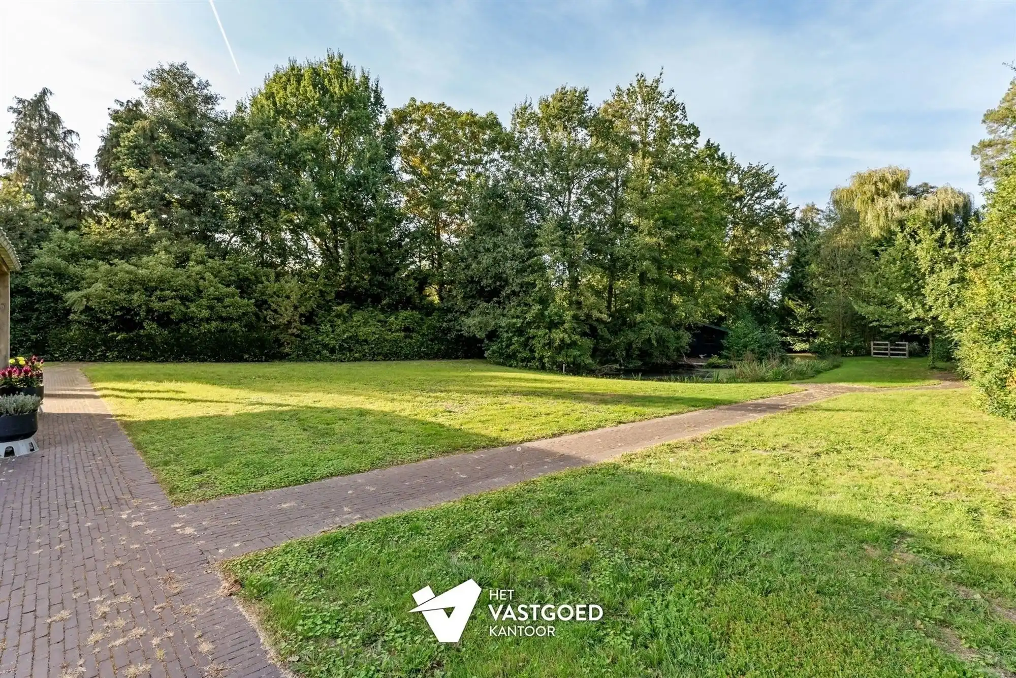 PRACHTIGE AUTHENTIEKE VILLA (585M²) MET BINNENZWEMBAD EN ZWEMVIJVER OP EEN PERCEEL VAN 48A75 TE KERMT foto 37