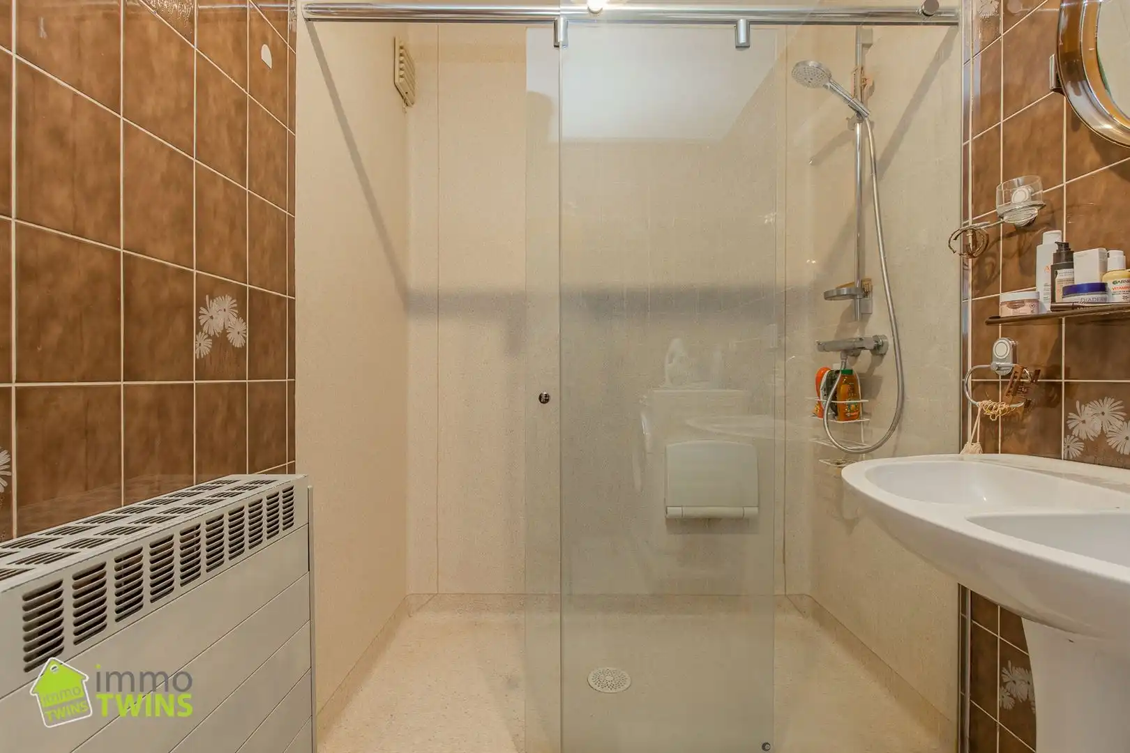 Ruim en instapklaar appartement (105 m²) met garage nabij het centrum van Dendermonde foto 17