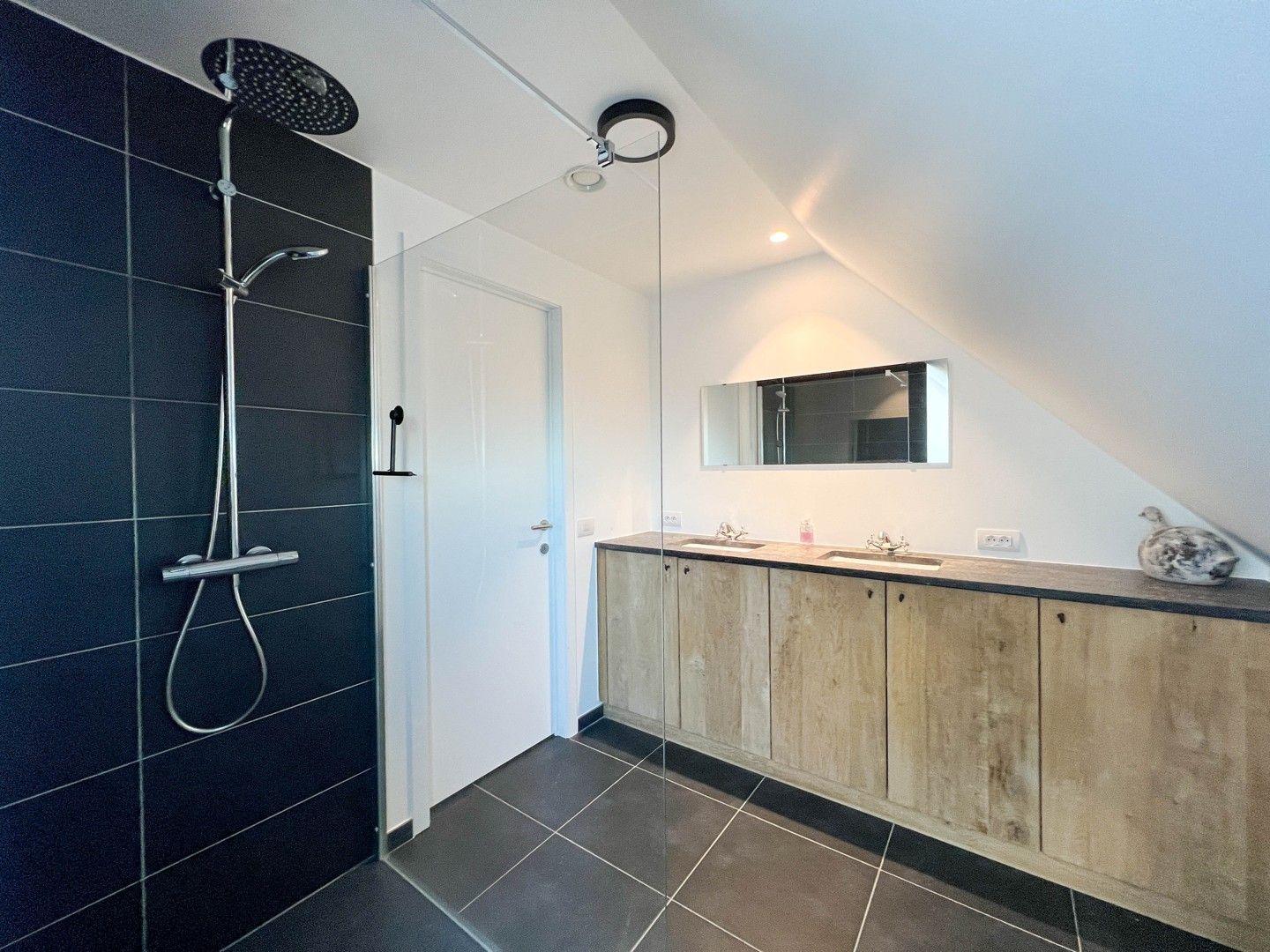 Prachtige HOB met 3 slaapkamers & zuidgerichte tuin te Meulebeke! foto 12
