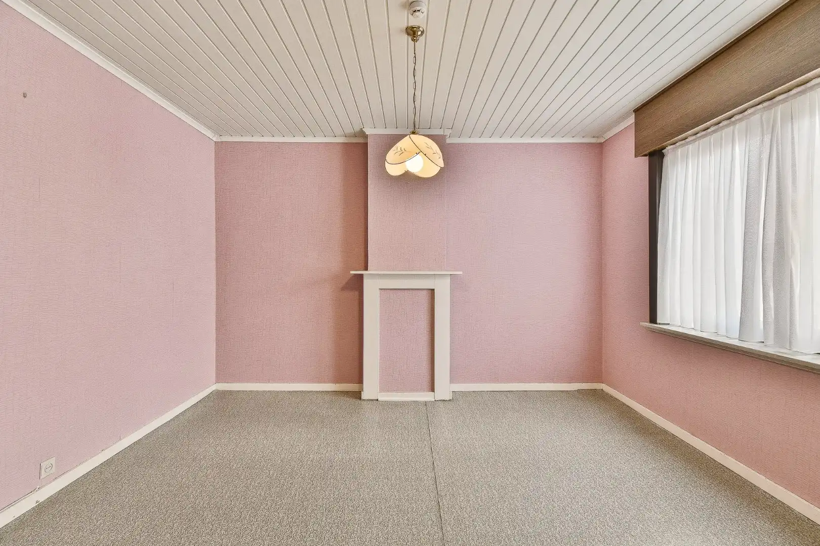 Rijwoning met veel potentieel op centrale ligging foto 14