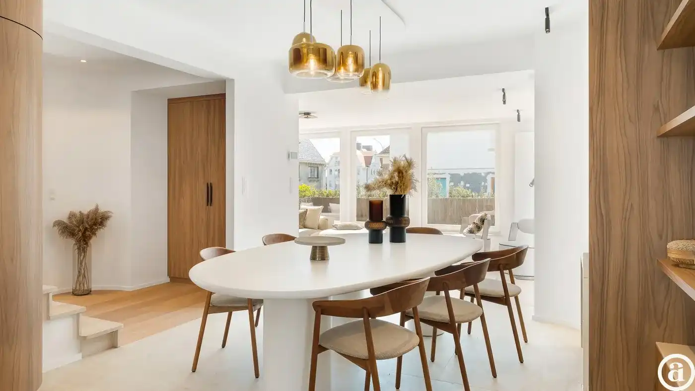 Exclusief gerenoveerde villa op een absolute toplocatie foto 20