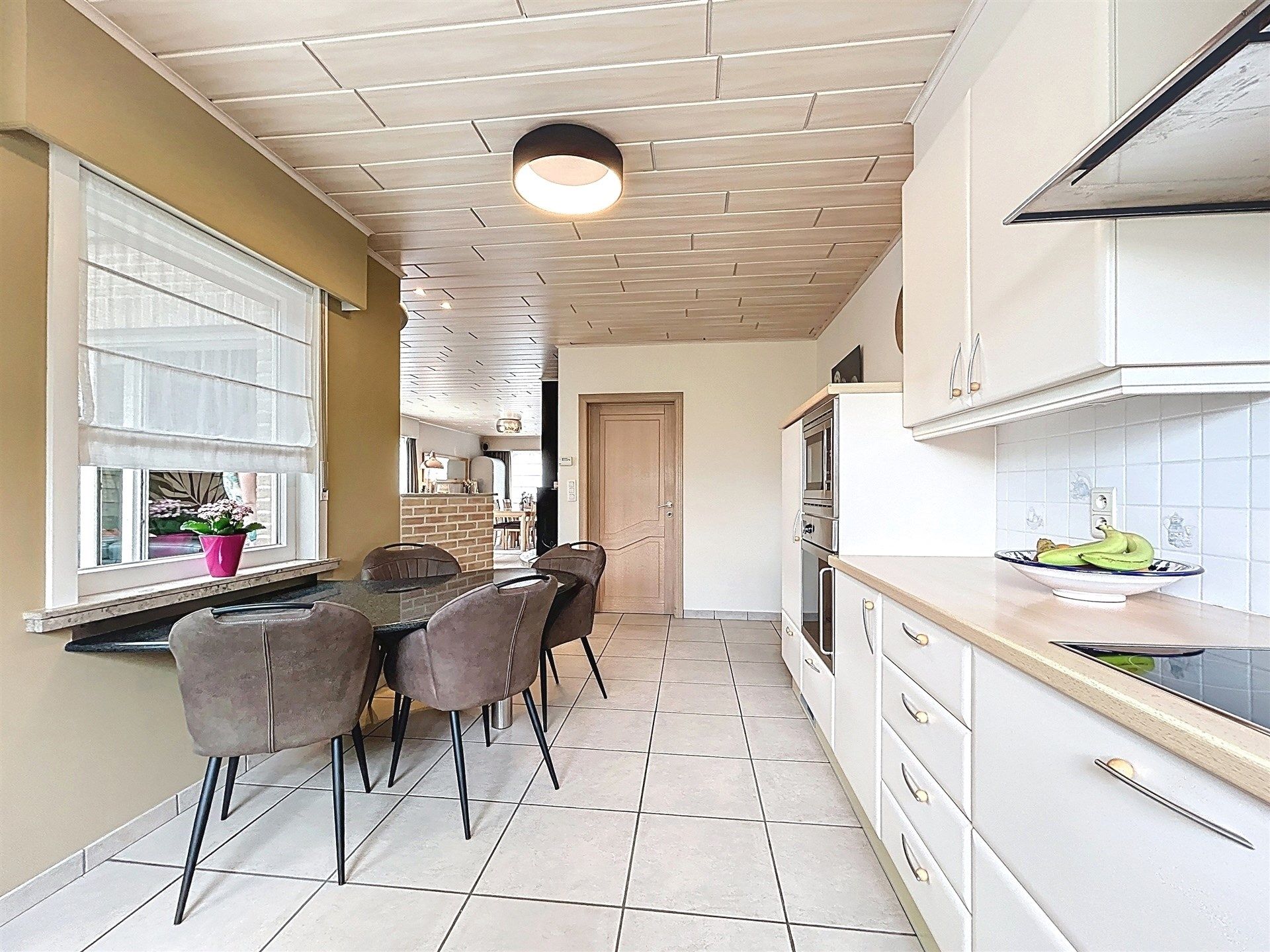 Prachtige gezinswoning met 3 slaapkamers en grote garage op perceel van 534 m²  foto 7