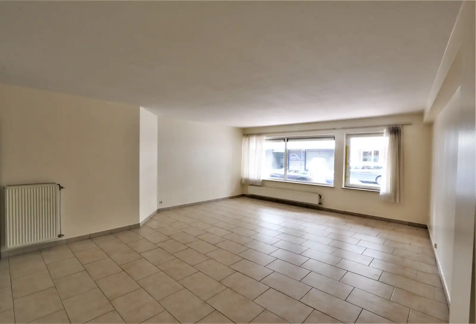 Ruim woon-appartement op 2 stappen van het Rubensplein. foto 2