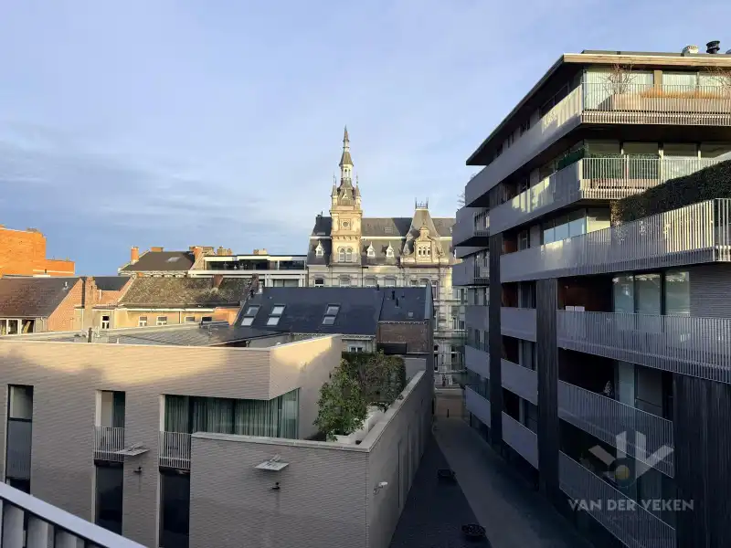 Ruim 2 slaapkamer appartement in hartje Hasselt! foto 16