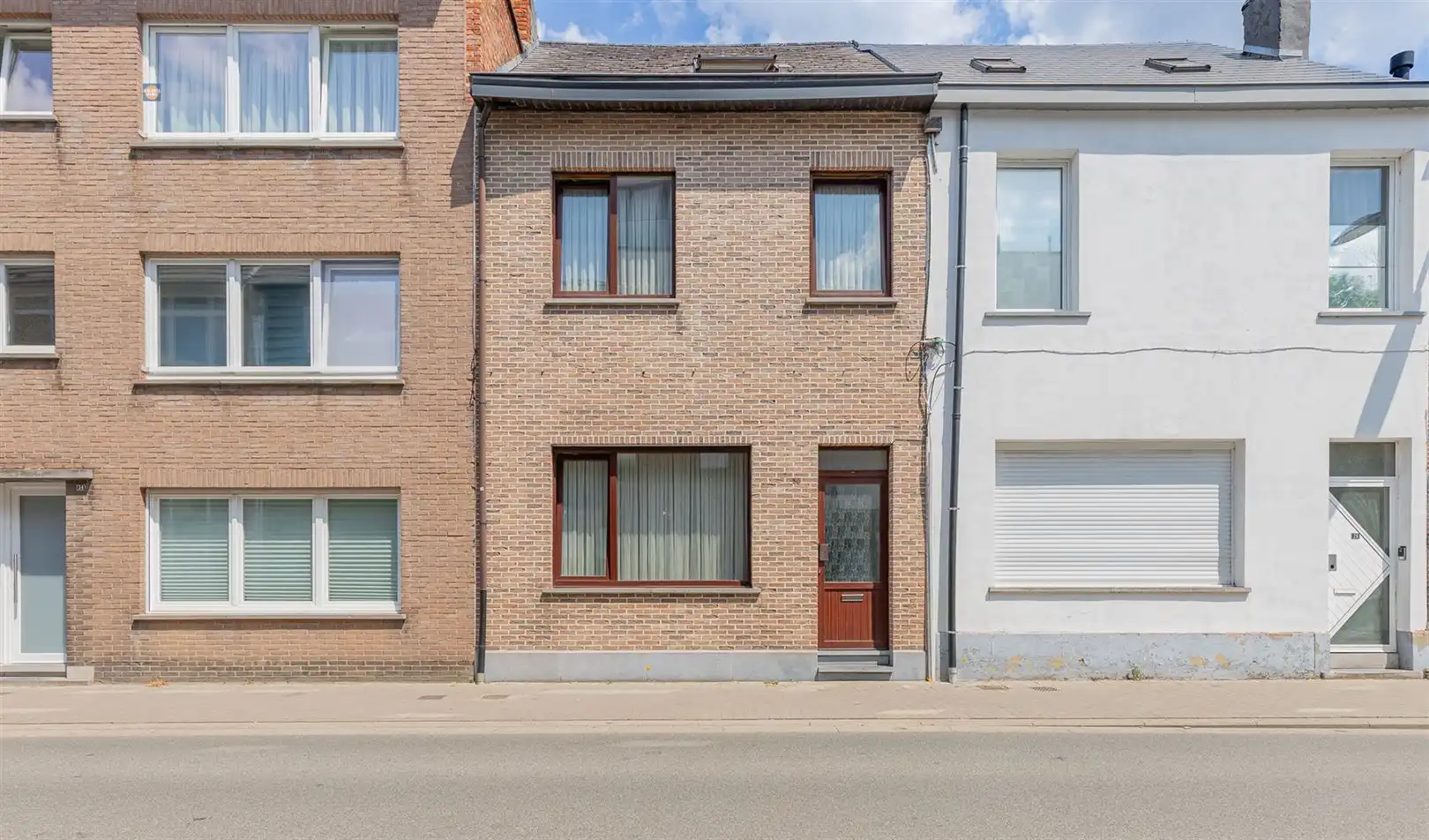 Hoofdfoto van de publicatie: Volwaardige gezinswoning met 5 slaapkamers en 2 badkamers