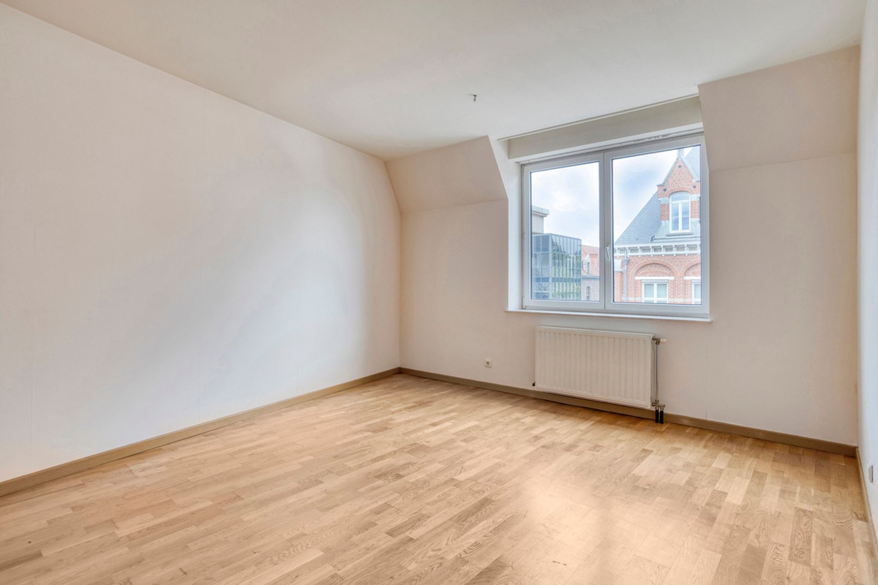Goed gelegen appartement met 2 slaapkamers en staanplaats foto 11